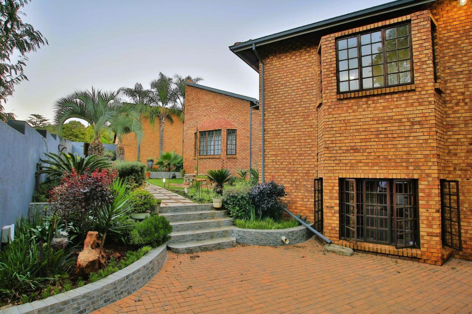 Mereke Manor Centurion Exterior photo